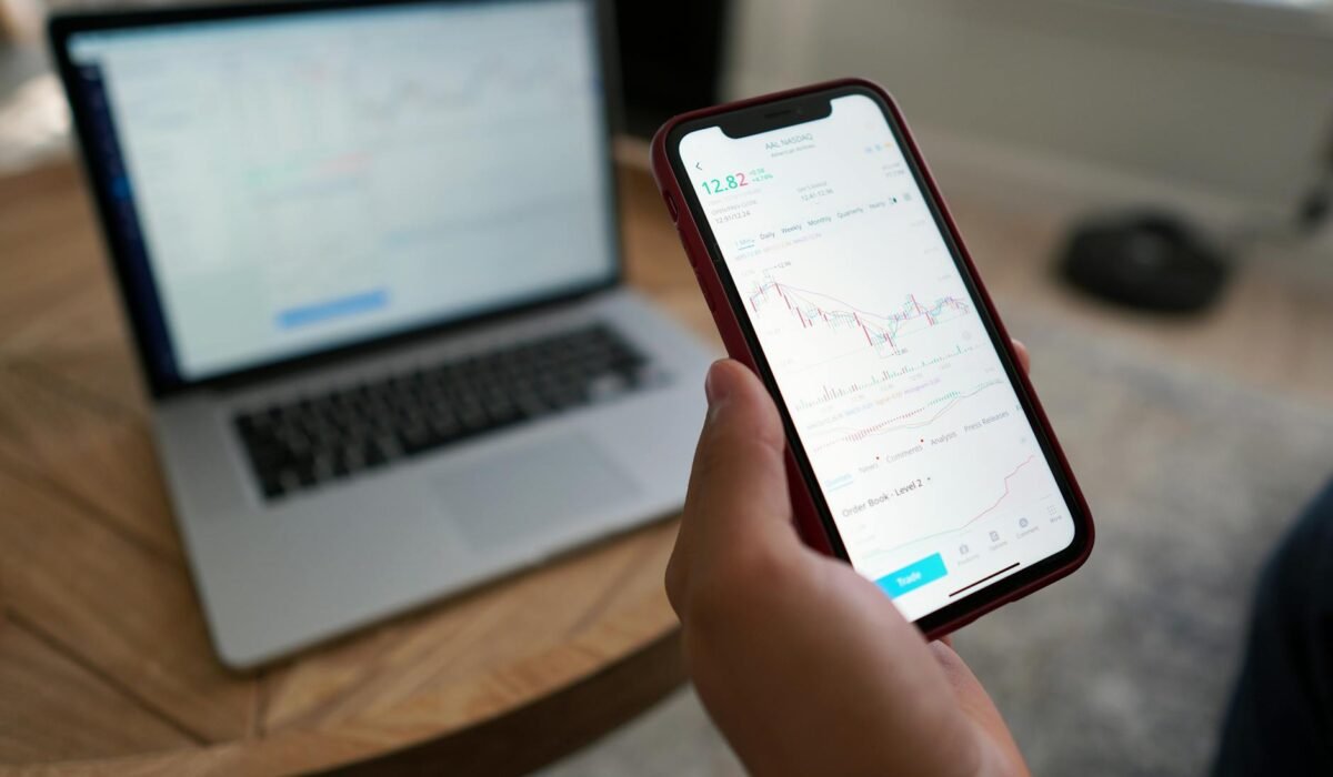 polymarket arbitrage bot python 2026